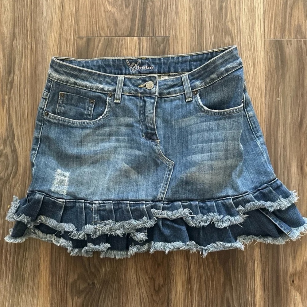 🌼 Y2K Bebe ruffle denim jean skirt Size 30